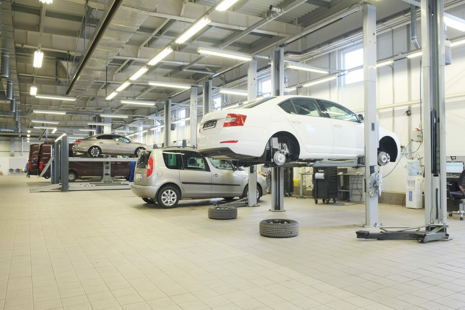 Guide to Car Lifts - Automotive Management Network